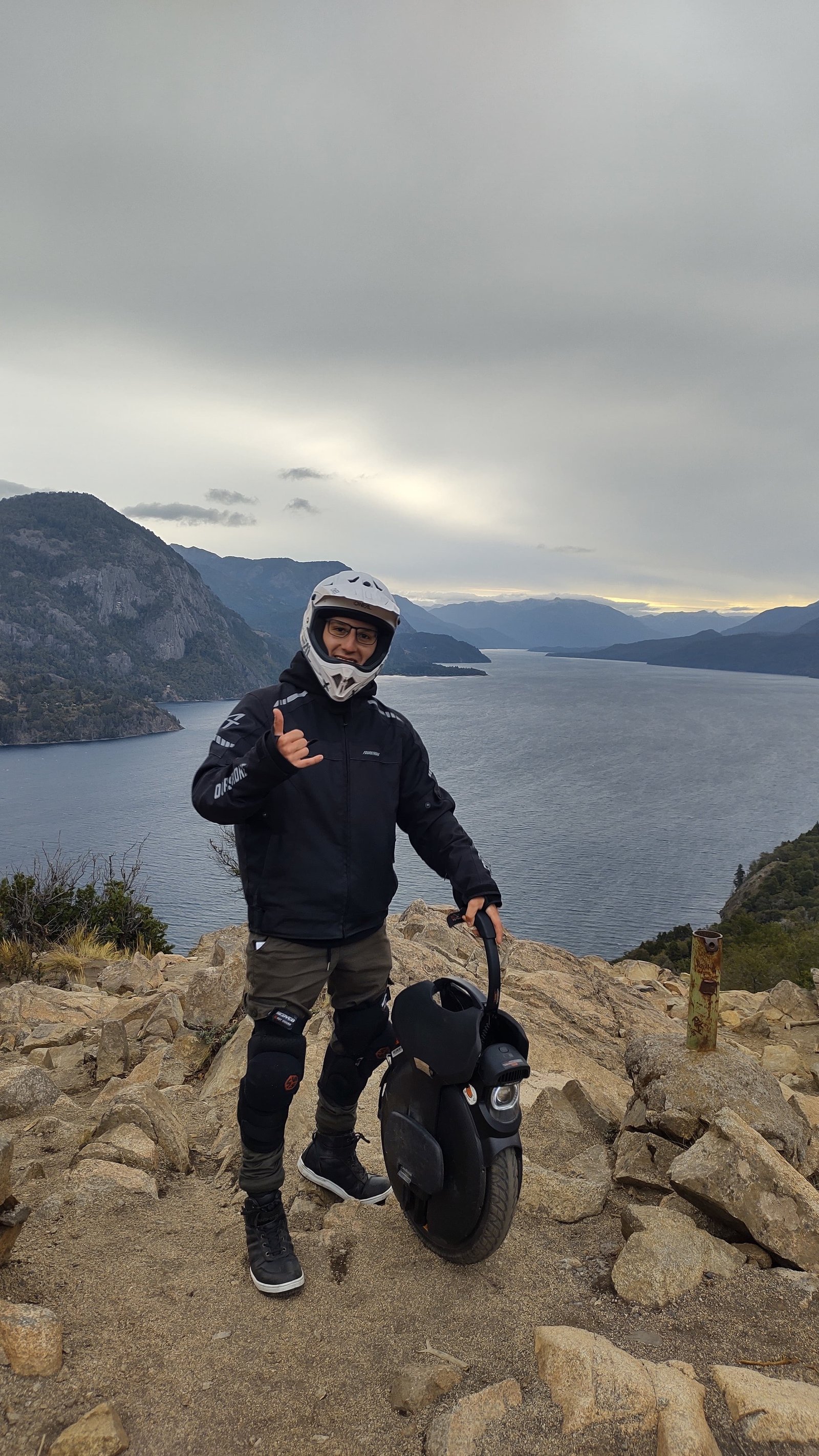 Ruta de los 7 Lagos en monociclo eléctrico — foto 3